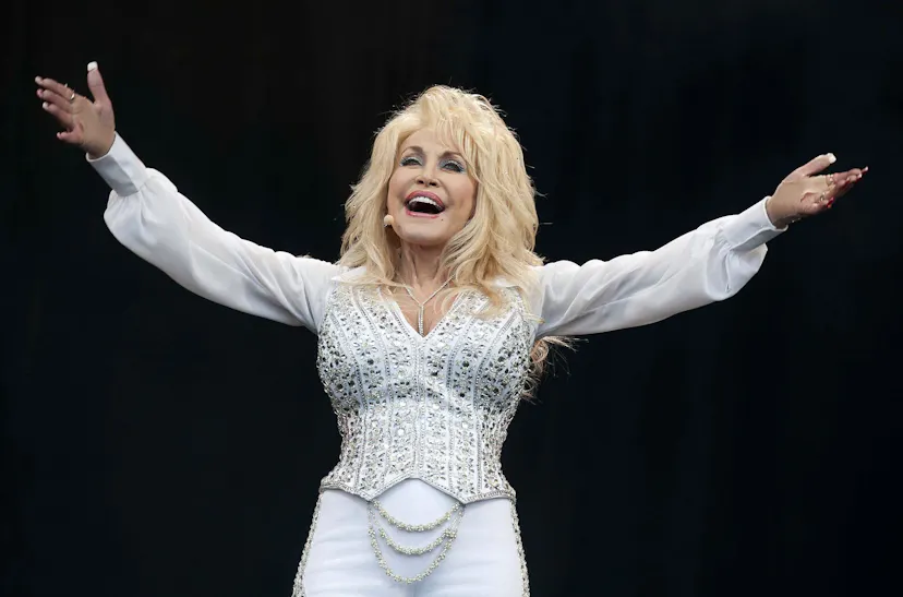 A few weeks after her death: U2 releases a secret duet with Dolly Parton