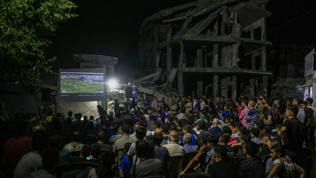 bluewin.ch - Study: World Cup Flooded with Ads for Unhealthy and Risky Products