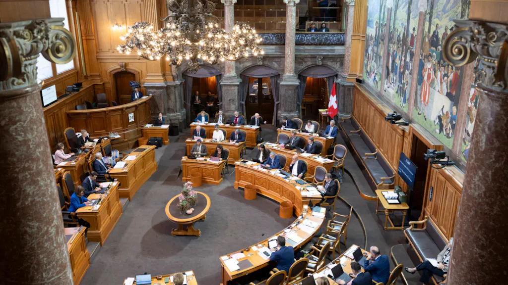 Parliament Rejects Simplified Naturalization Processes Outright