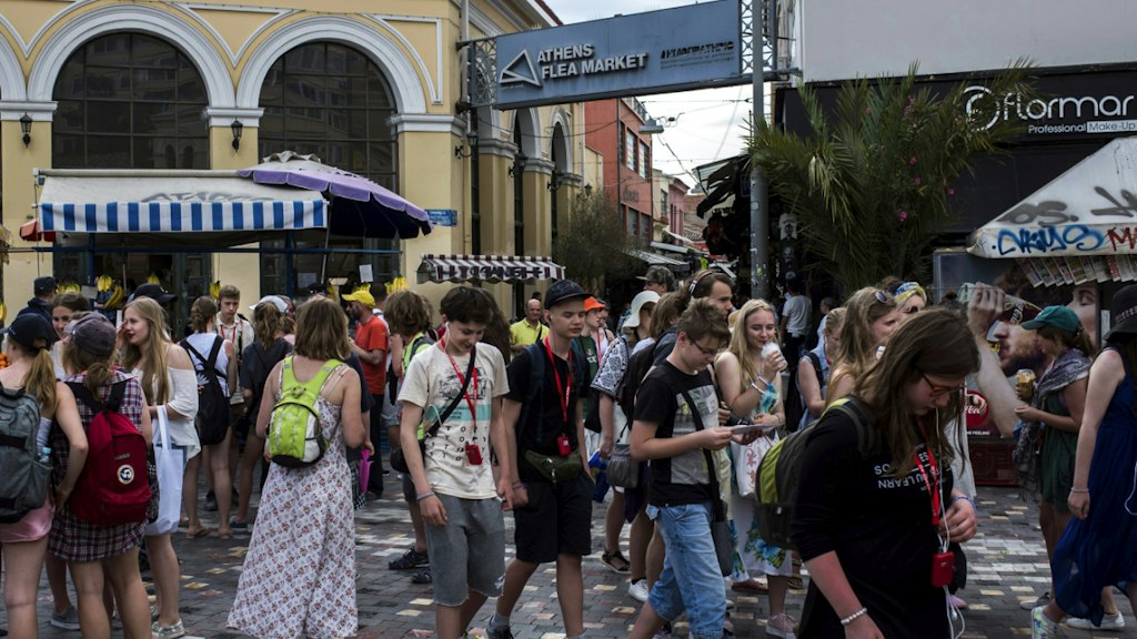 bluewin.ch - Violent Explosion in Athens' Old Town - Suspected Gas Leak