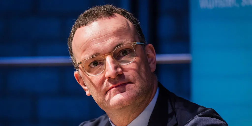 Jens Spahn resigns from important office after vacation scandal