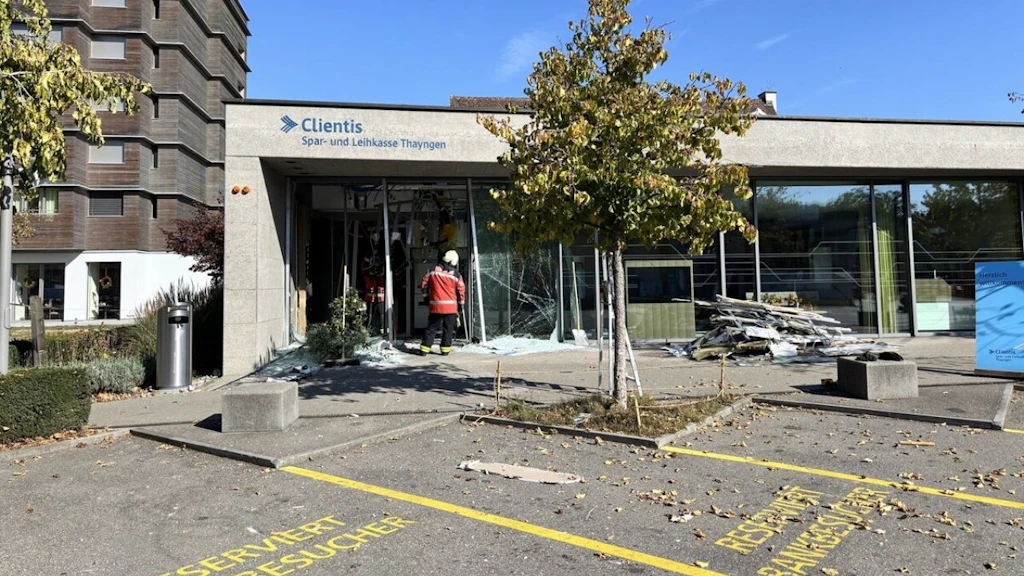 First the ATM explodes, then the Schaffhausen bank uses it for advertising
