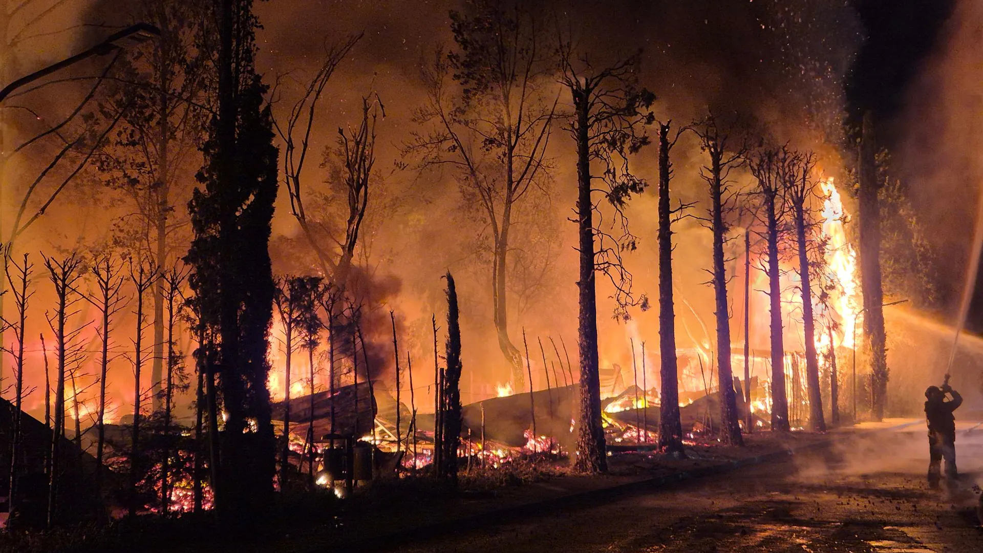 Major Fire at Campground on Lake Garda Injures 24 Guests