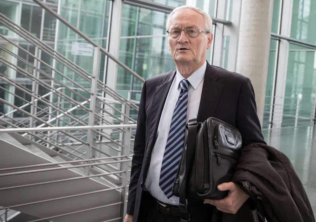 Former BND Chief August Hanning in Pretrial Detention — Here's Why the ...