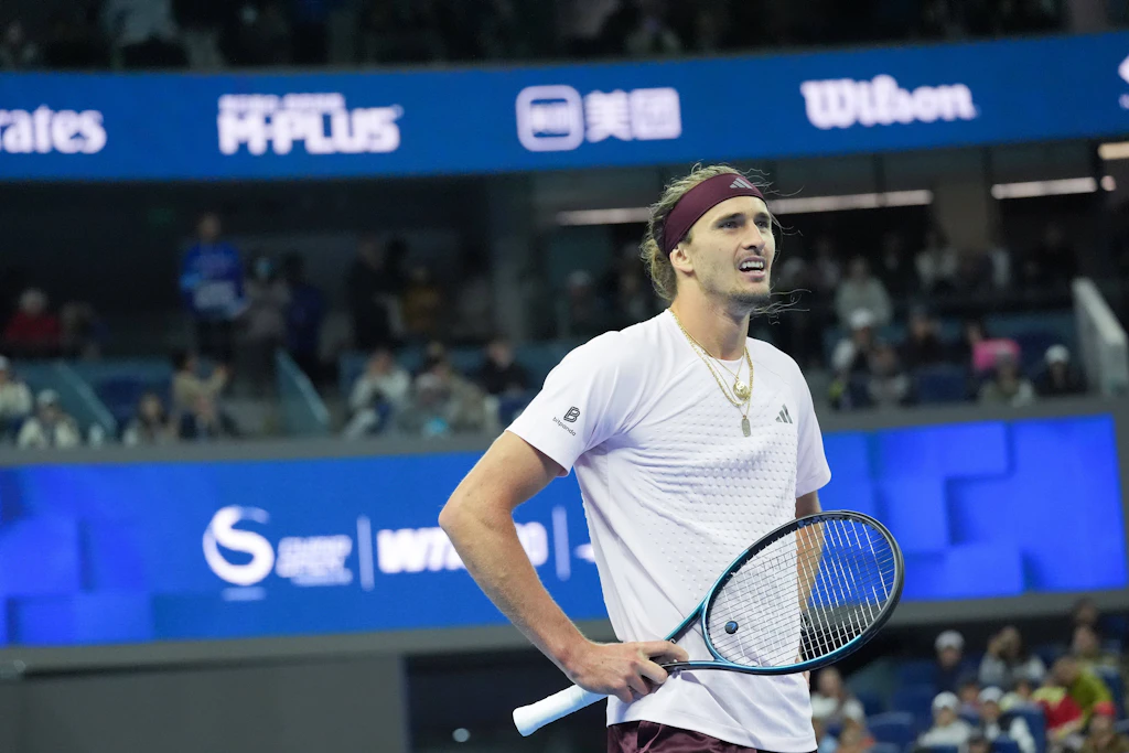Alexander Zverev nears ATP No. 1 ranking despite 13 losses to top rivals