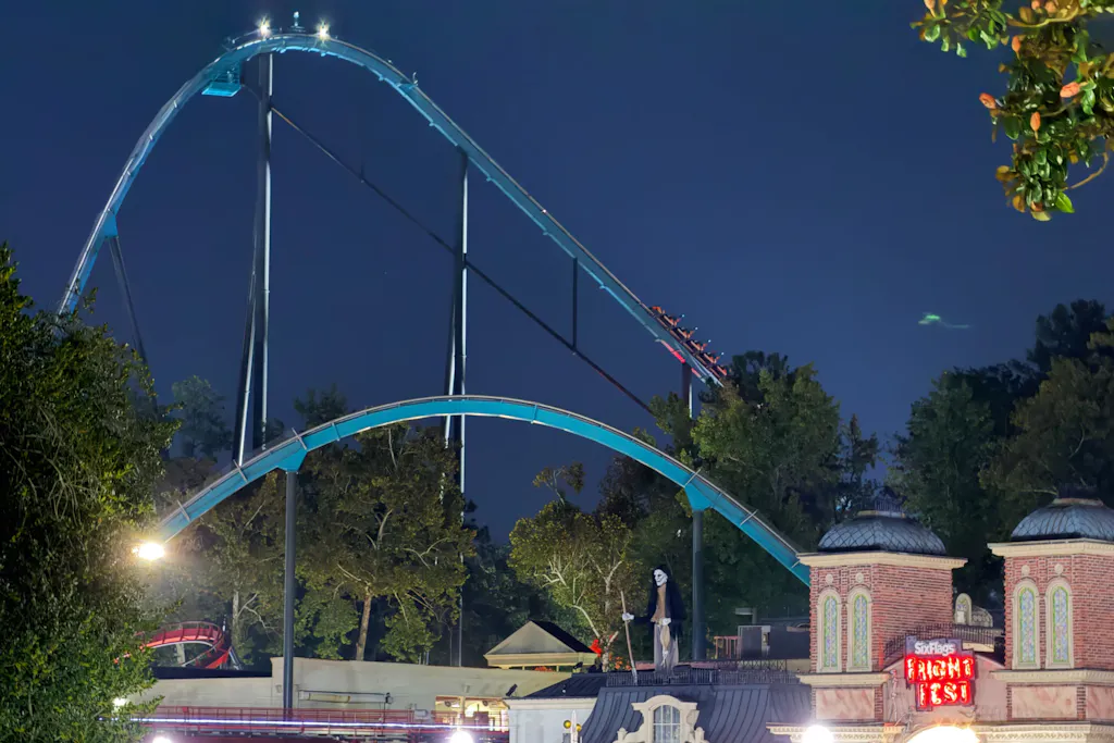 Help Someone Fall Did someone in the U.S. fall off a Swiss roller coaster?