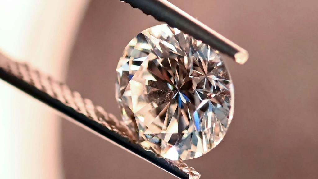 bluewin.ch - Richemont Reportedly Joins the Bidding War for Diamond Company
