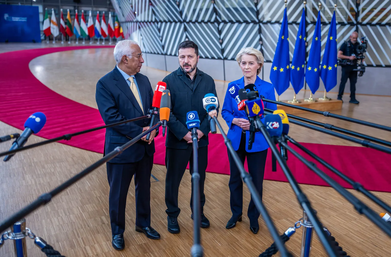Zelenskyy Calls for an Additional 70 Billion Euros from the EU