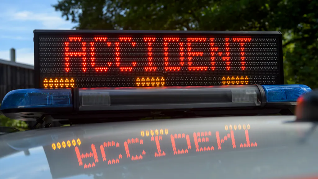 Cyclist dies after hitting parked car in Collex-Bossy
