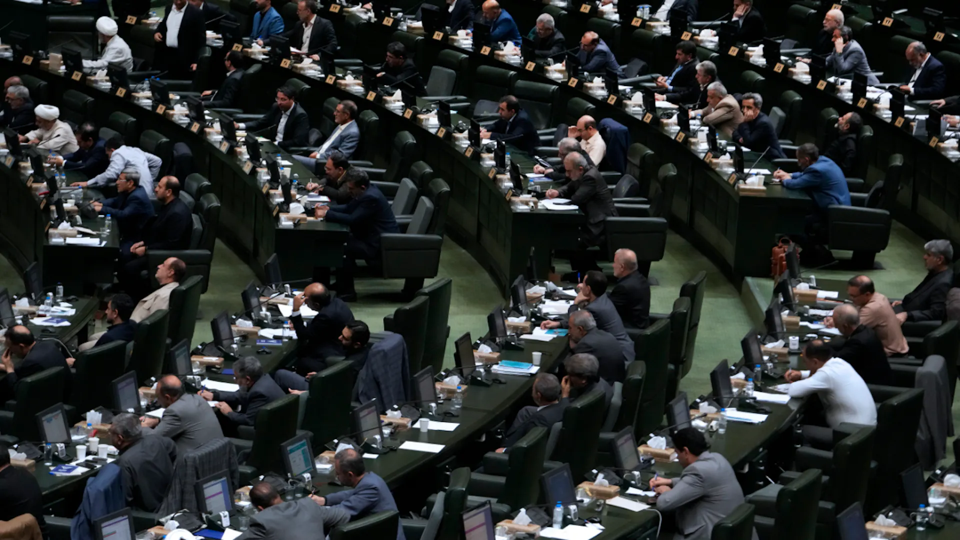 Iran's Parliament Votes to Appoint a New Defense Minister