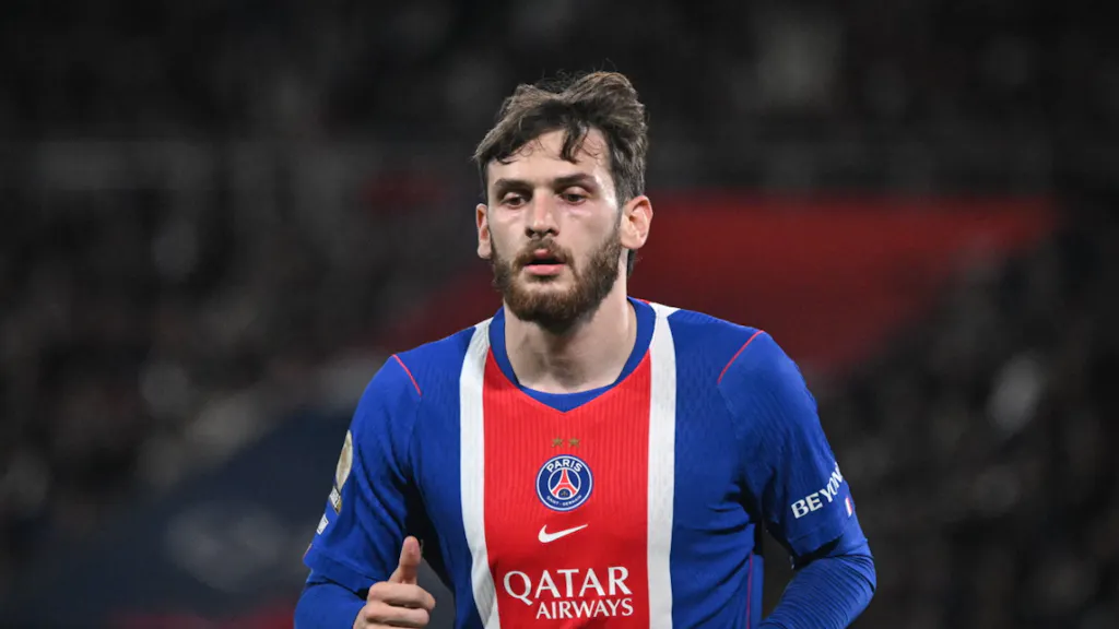 Kvaratskhelia Suffers a Torn Cruciate Ligament