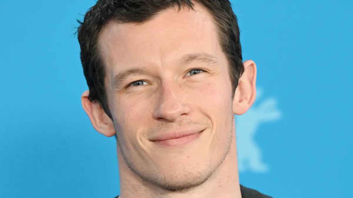 Per James Bond è sfida tra Callum Turner e Jack Lowden, la produttrice ...
