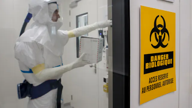 The Ebola patient will be taken either to the University Hospital of ...