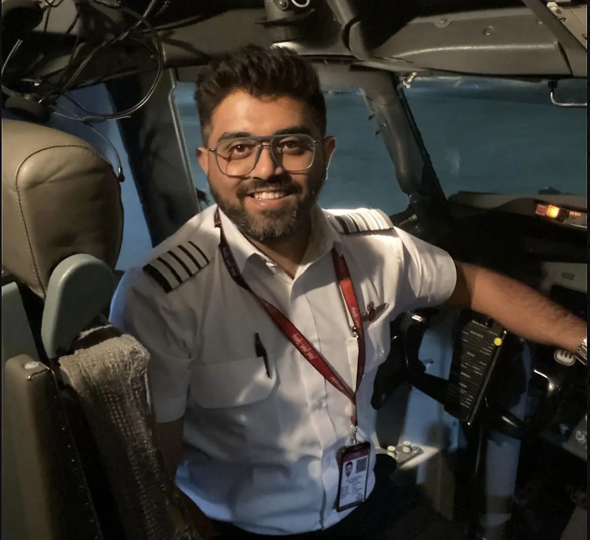 Injured Flydubai Pilot Honored for Saving Passengers