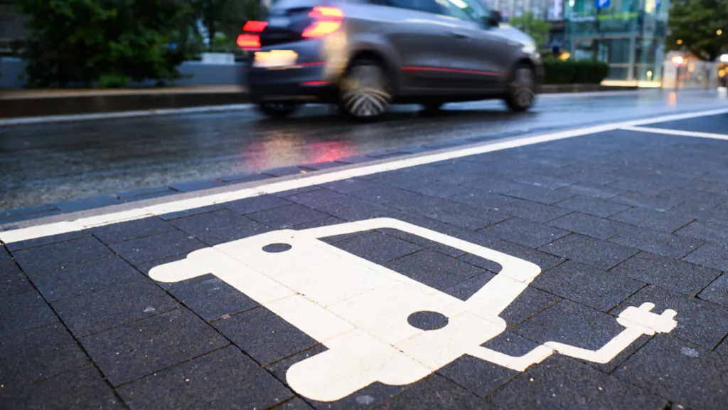 Electric Car Market Grows Globally Despite Weakness in China